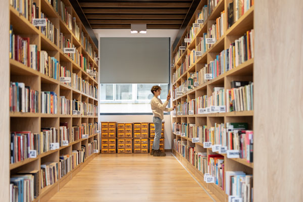 Library and Laboratories